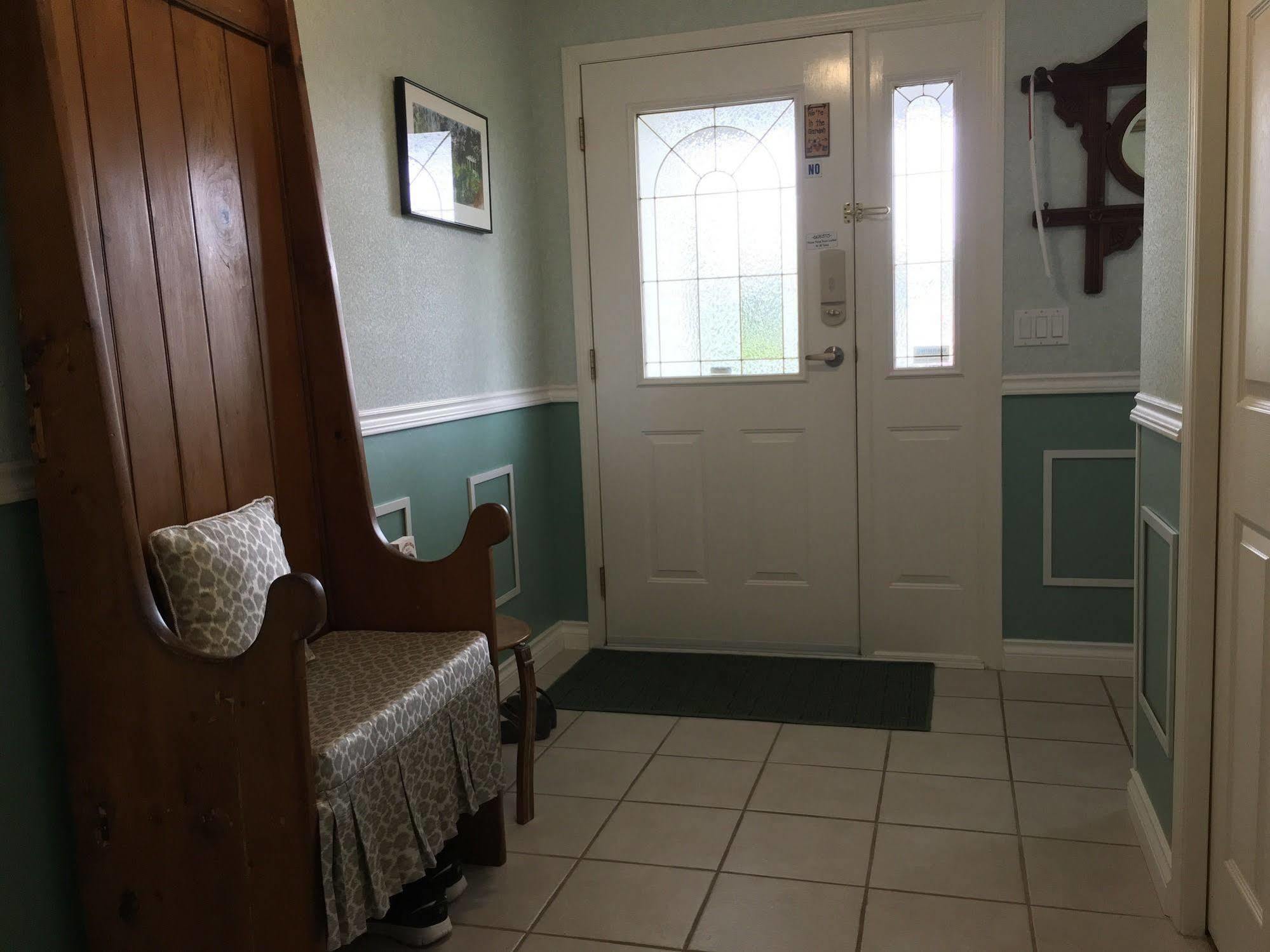 Alexandria House Bed & Breakfast West Kelowna Esterno foto