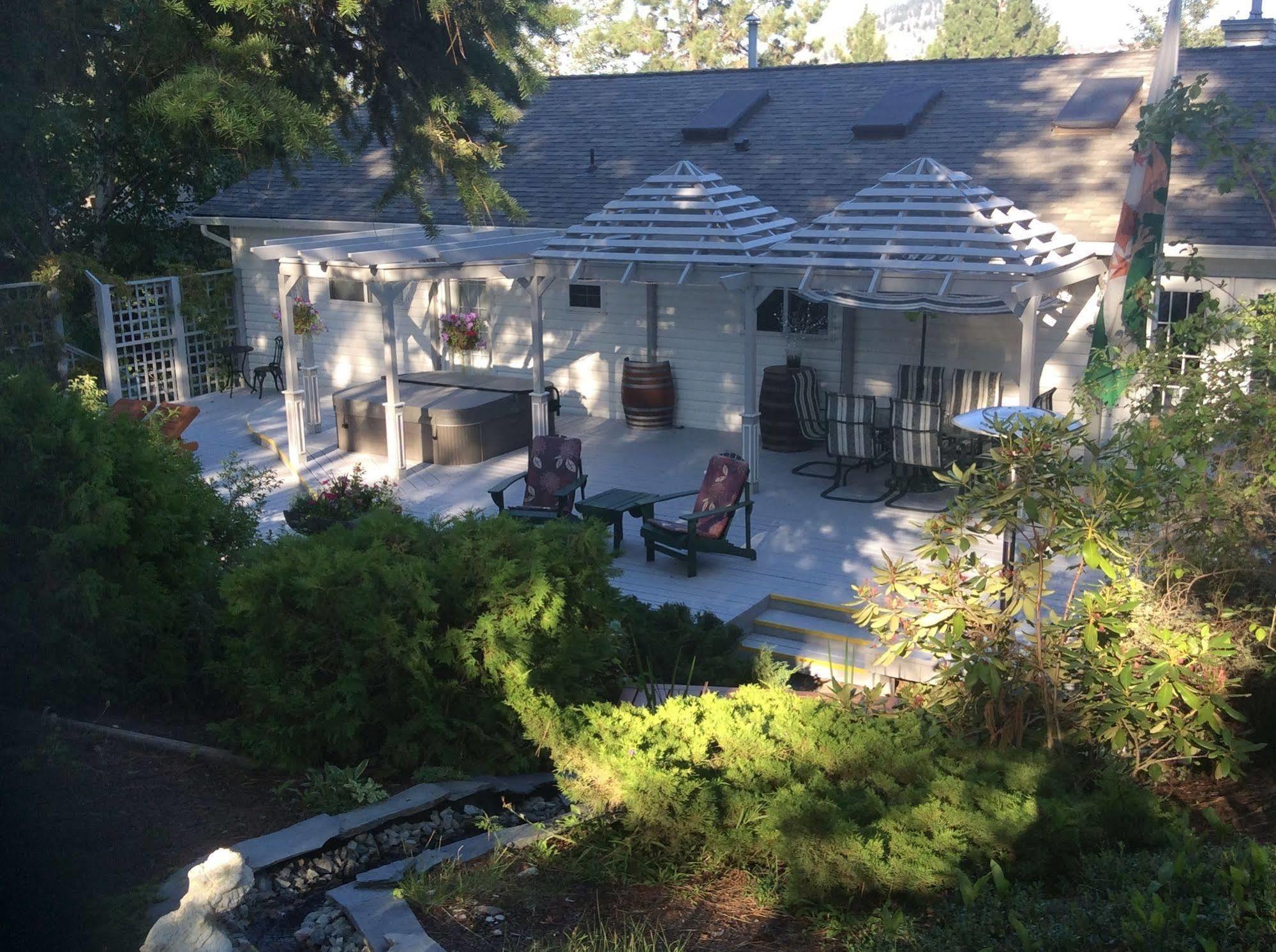 Alexandria House Bed & Breakfast West Kelowna Esterno foto